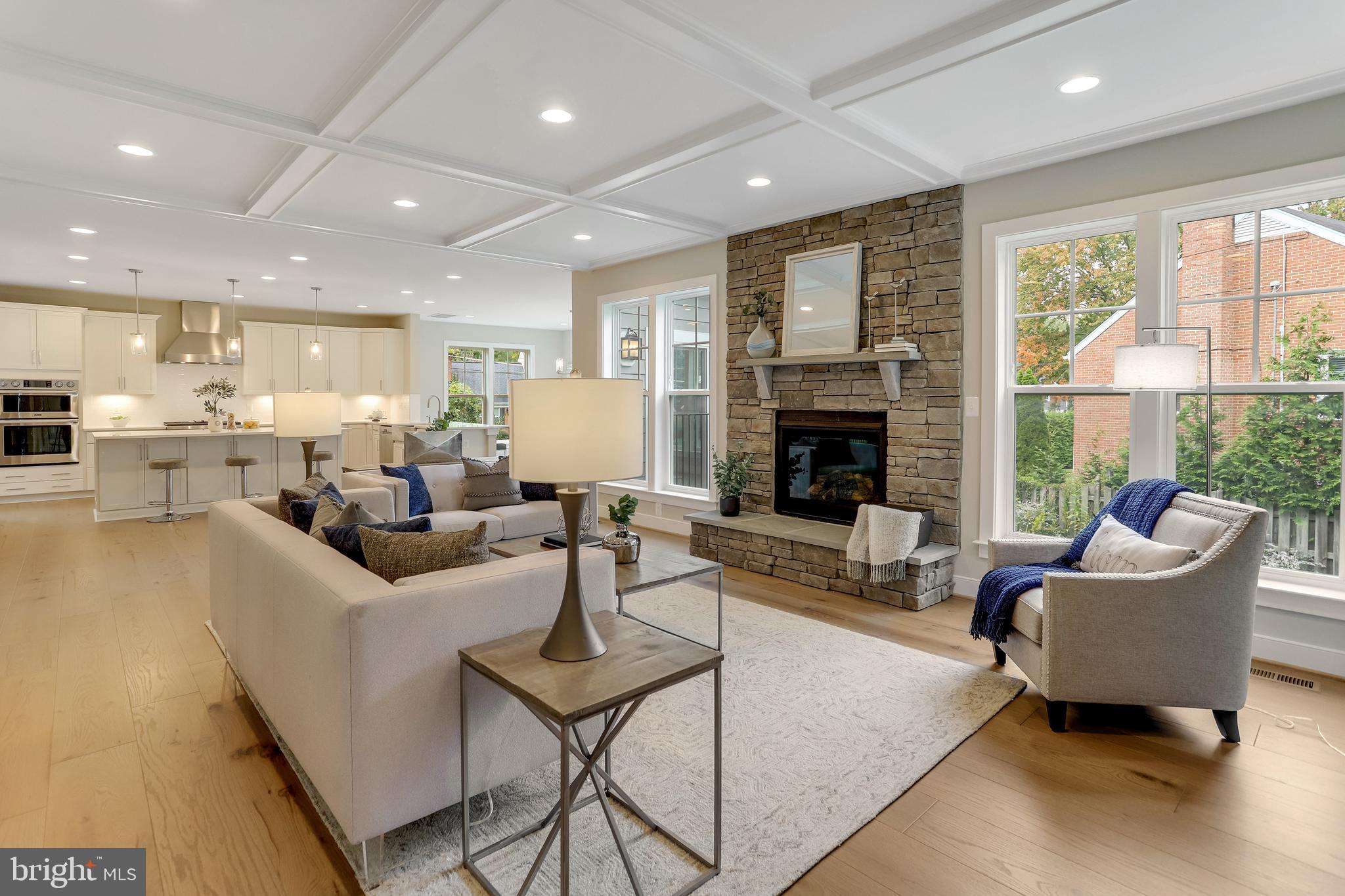 STONEWALL MANOR - Residential