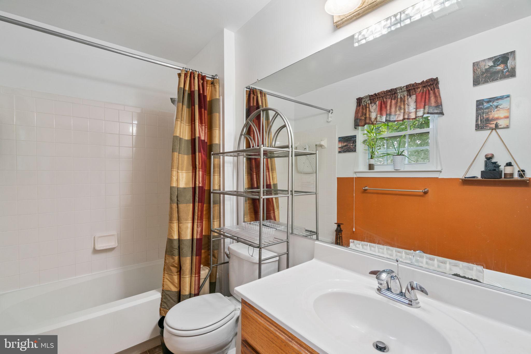 SUMMERHOUSE II CONDO - Residential