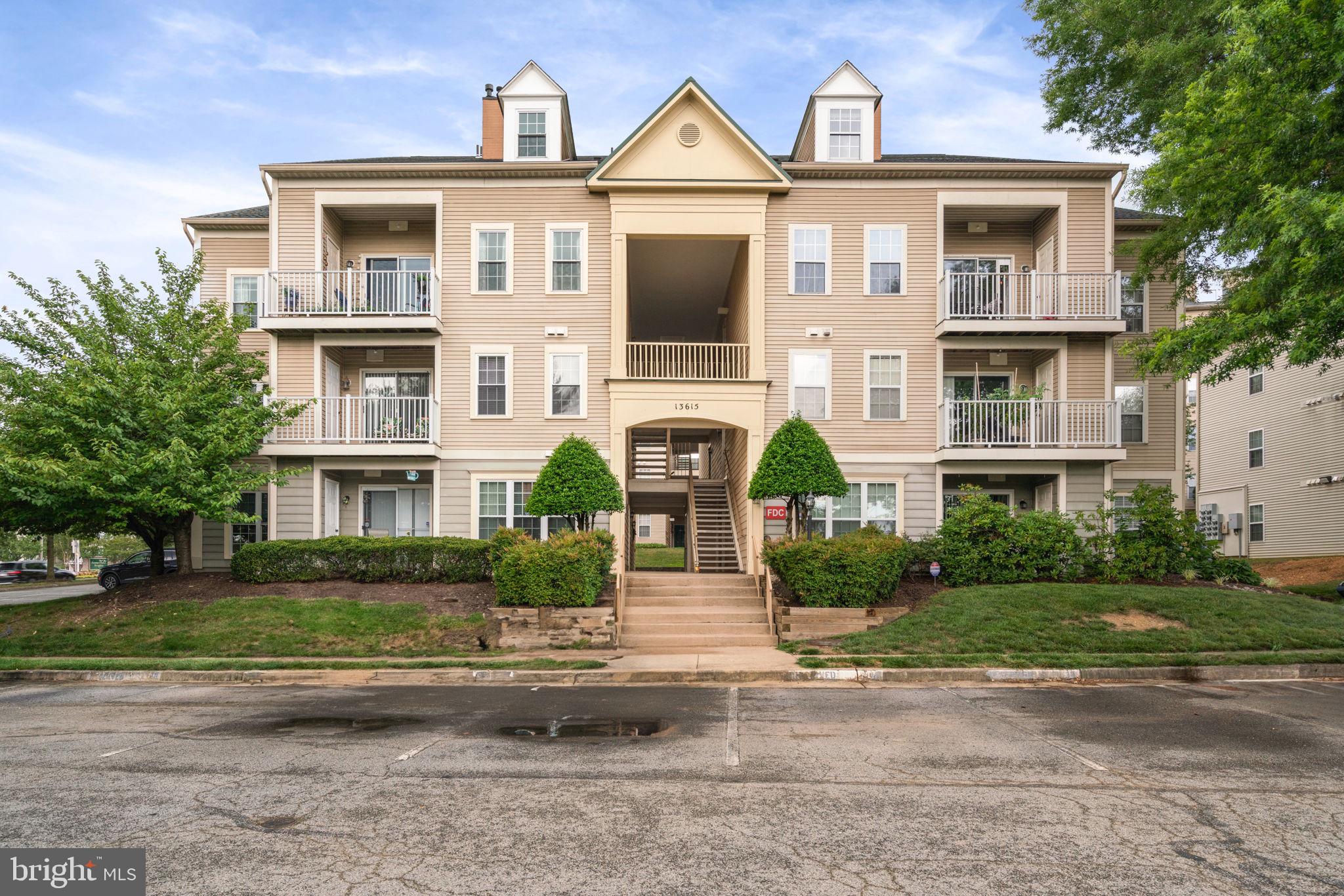 SUMMERHOUSE II CONDO - Residential
