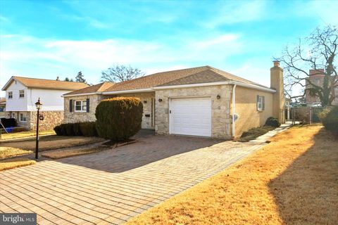 527 WIGARD AVENUE PHILADELPHIA PA 19128