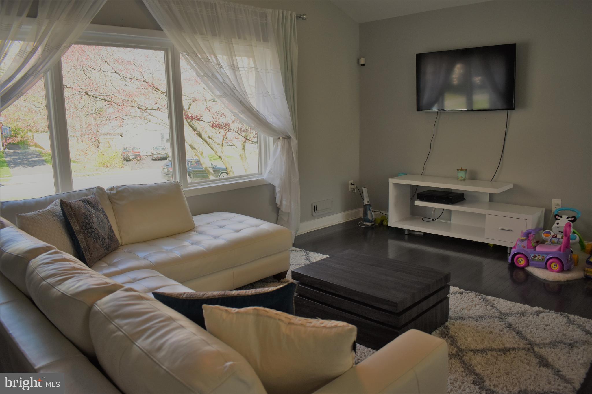 CROMWELL VALLEY - Residential Lease