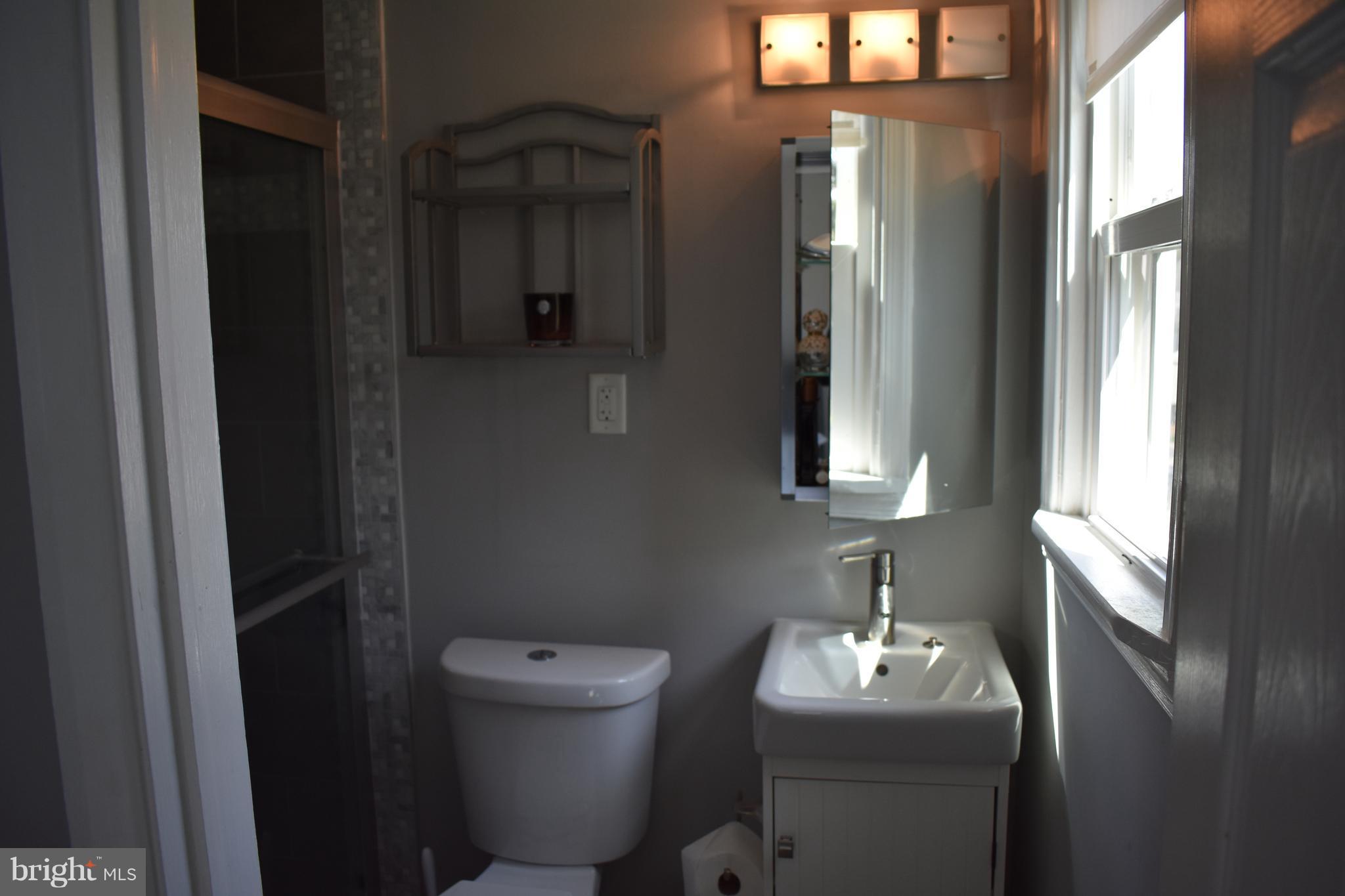 CROMWELL VALLEY - Residential Lease