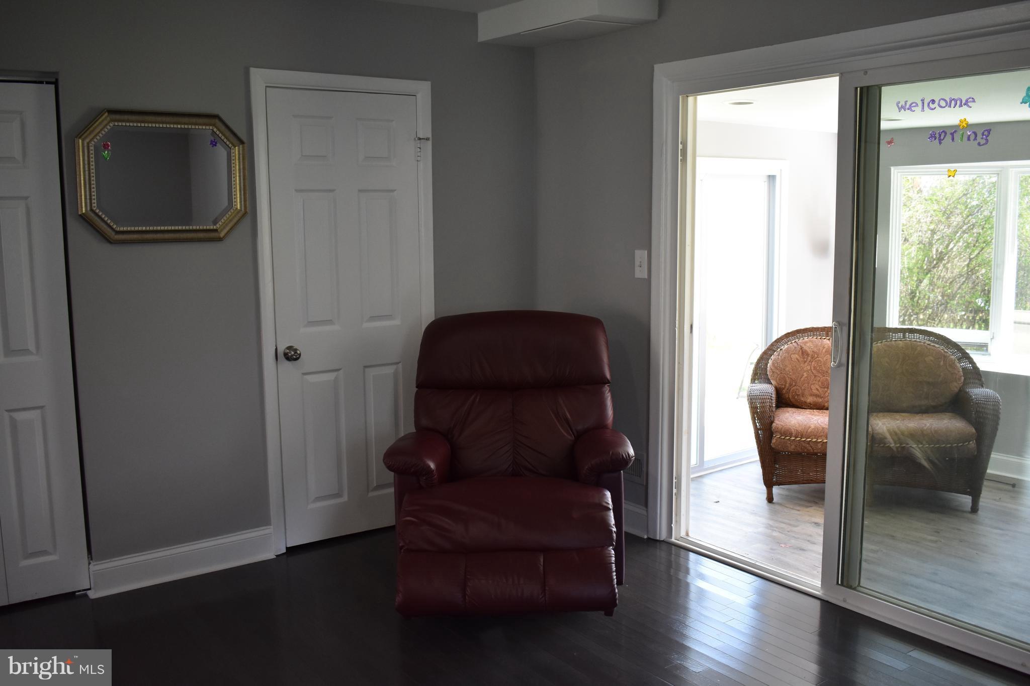 CROMWELL VALLEY - Residential Lease