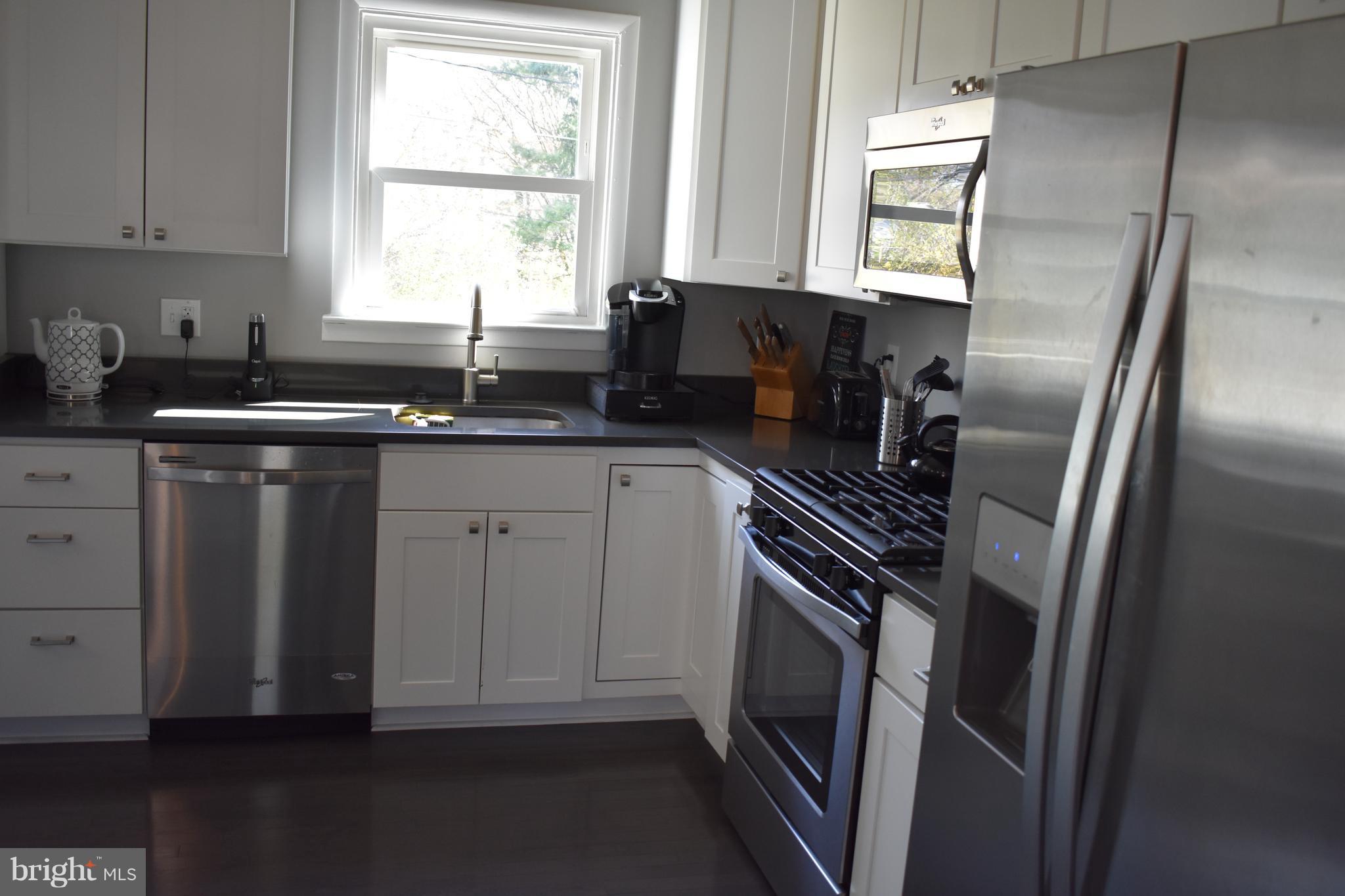 CROMWELL VALLEY - Residential Lease