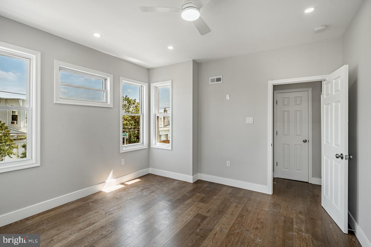 COBBS CREEK - Residential