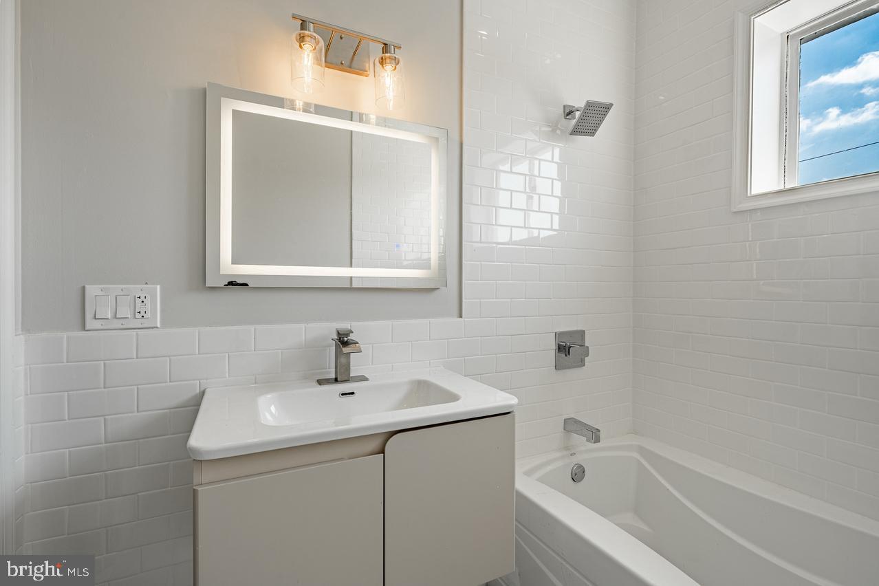 COBBS CREEK - Residential