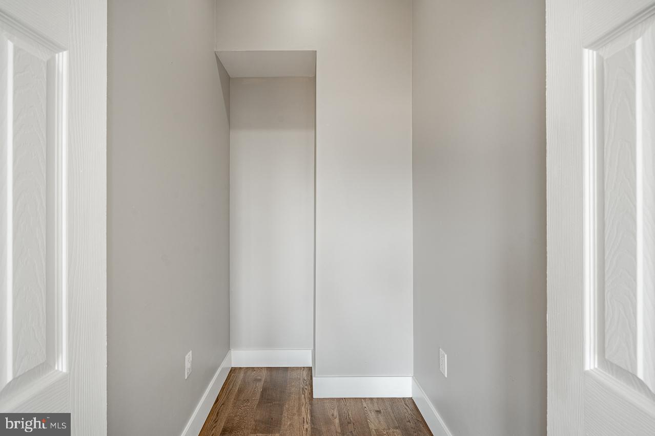 COBBS CREEK - Residential