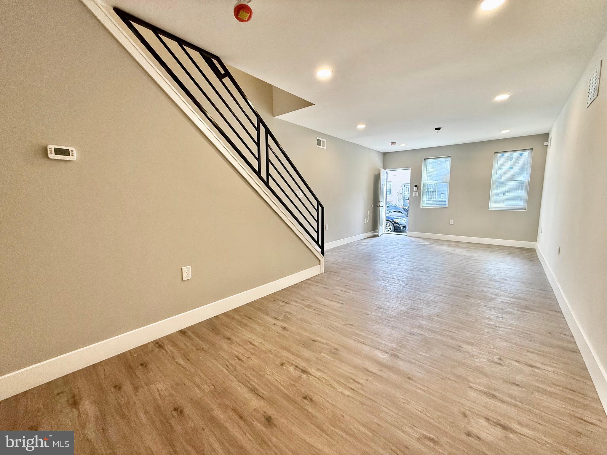 PORT RICHMOND - Residential