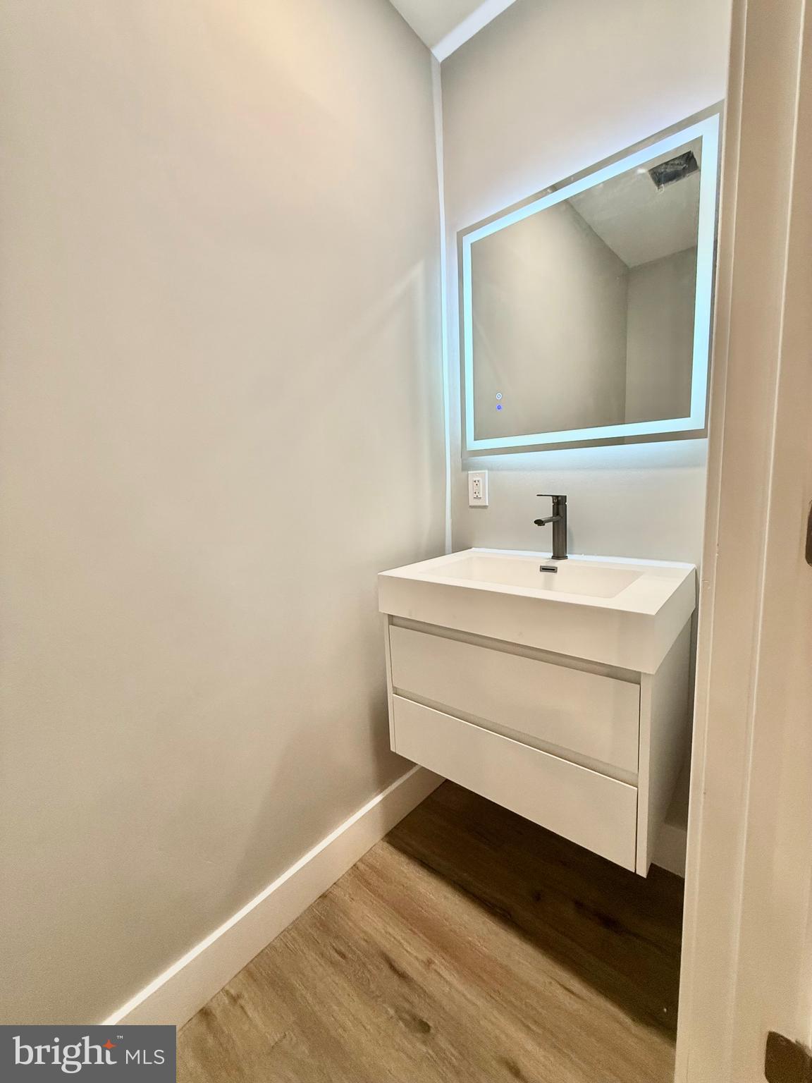 PORT RICHMOND - Residential