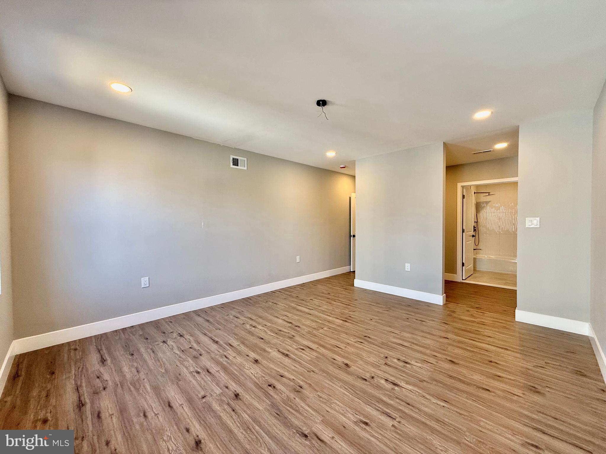 PORT RICHMOND - Residential