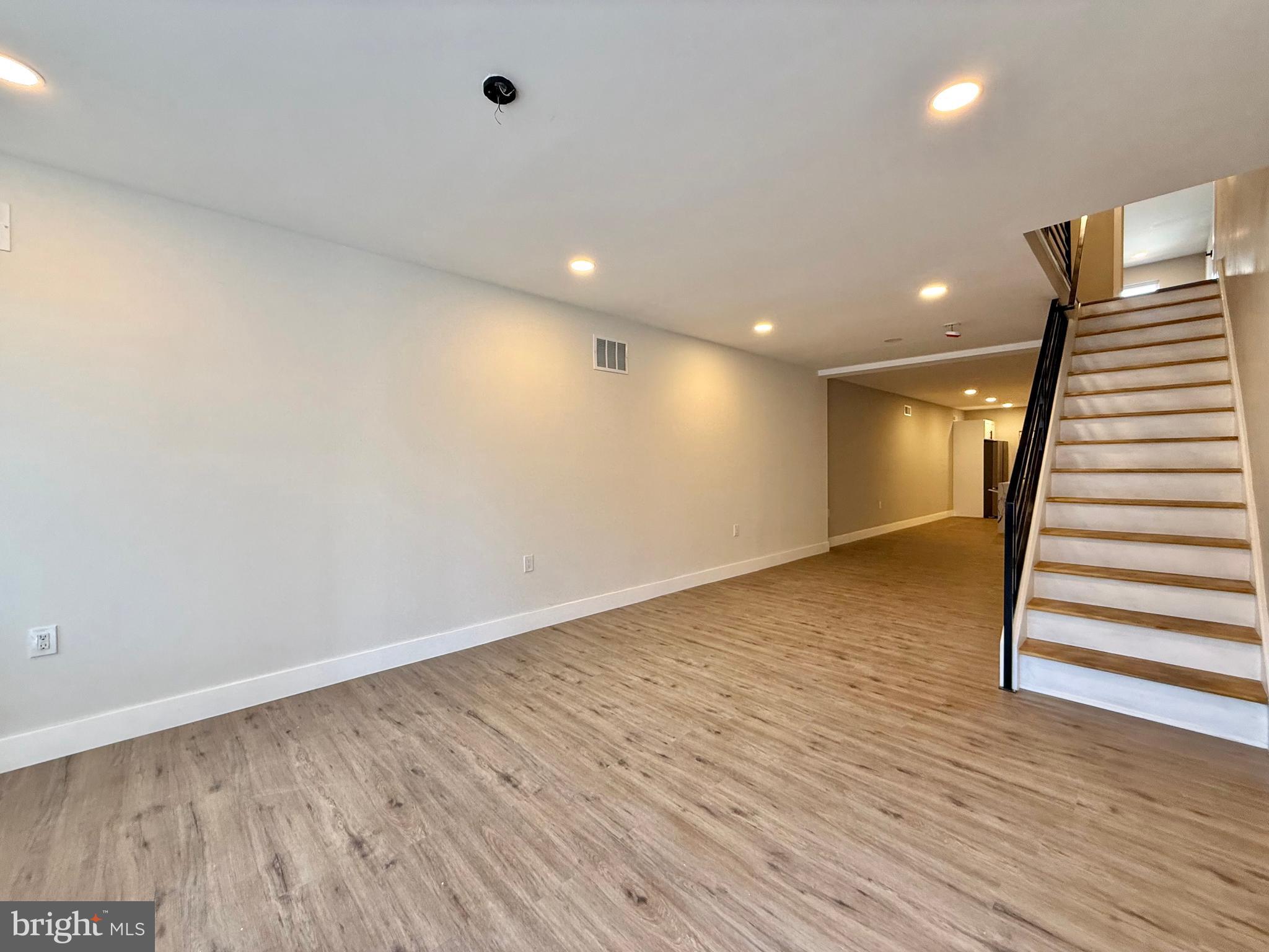 PORT RICHMOND - Residential