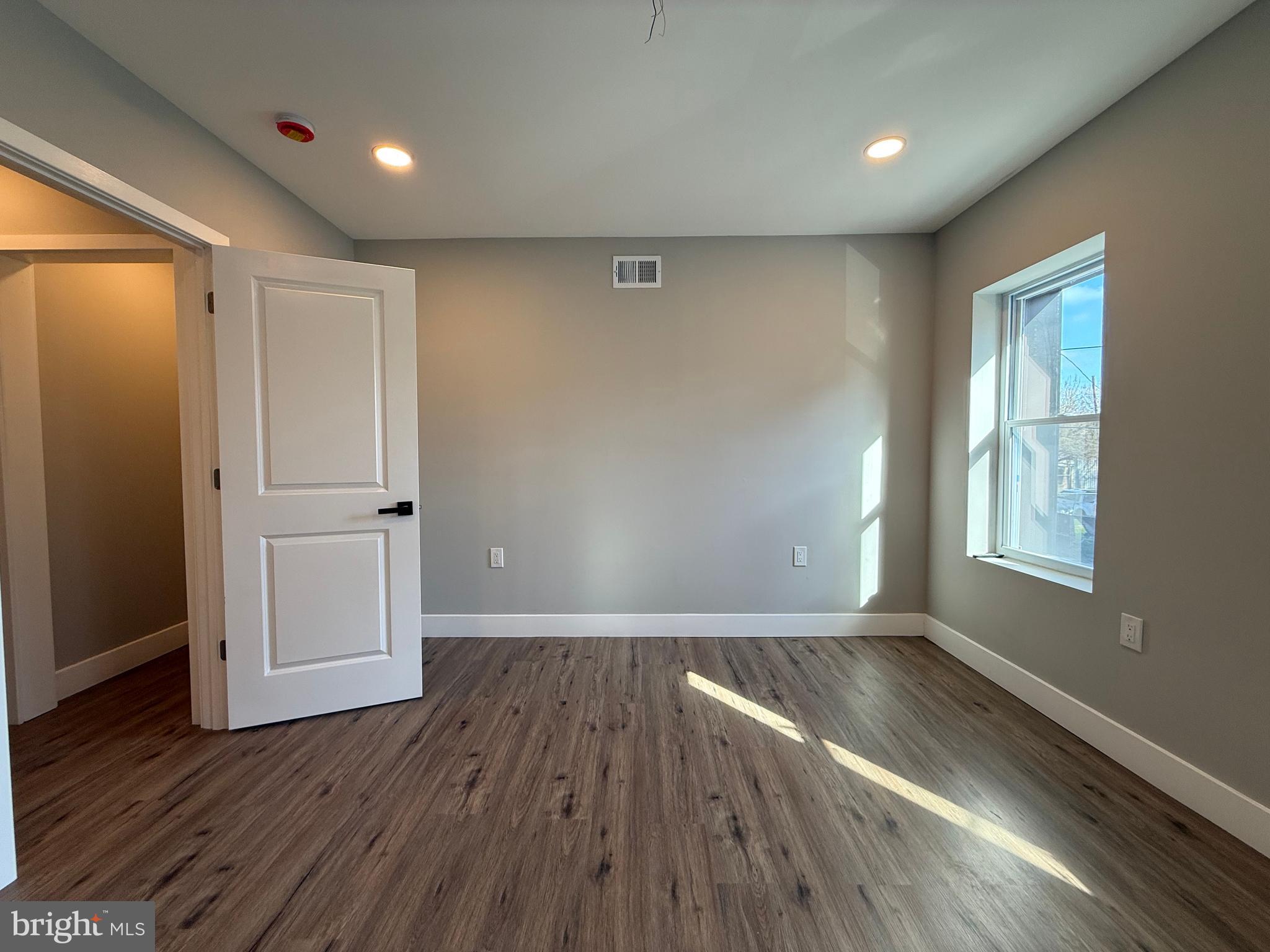 PORT RICHMOND - Residential