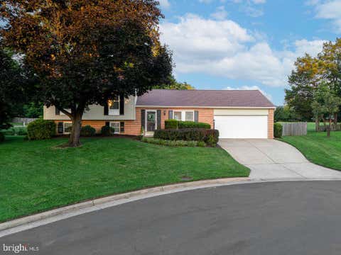 Photo of 5512 Fence Post Court, CENTREVILLE, VA 20120 (MLS # VAFX2315428)