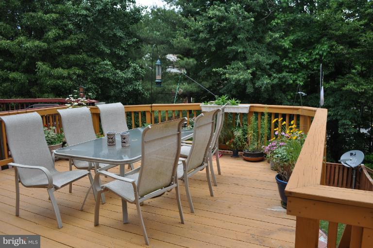 WOODED GLEN - Residential Lease