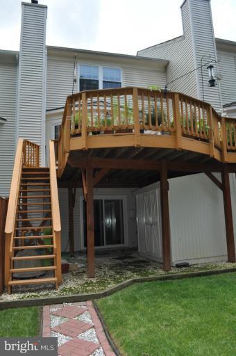 WOODED GLEN - Residential Lease