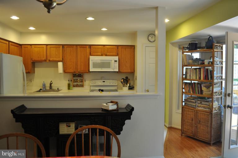 WOODED GLEN - Residential Lease