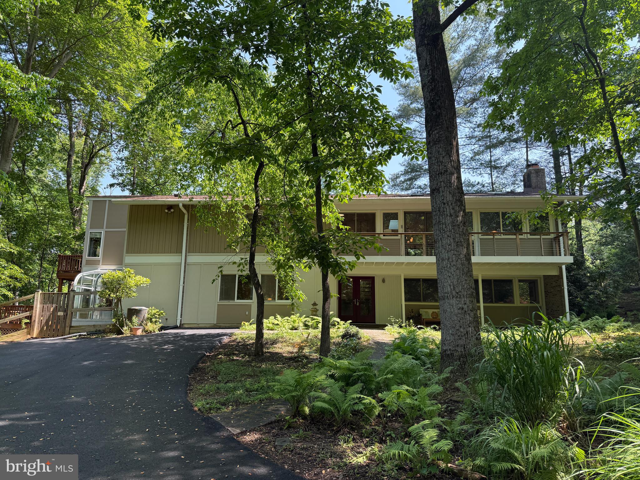 CARDEROCK SPRINGS - Residential