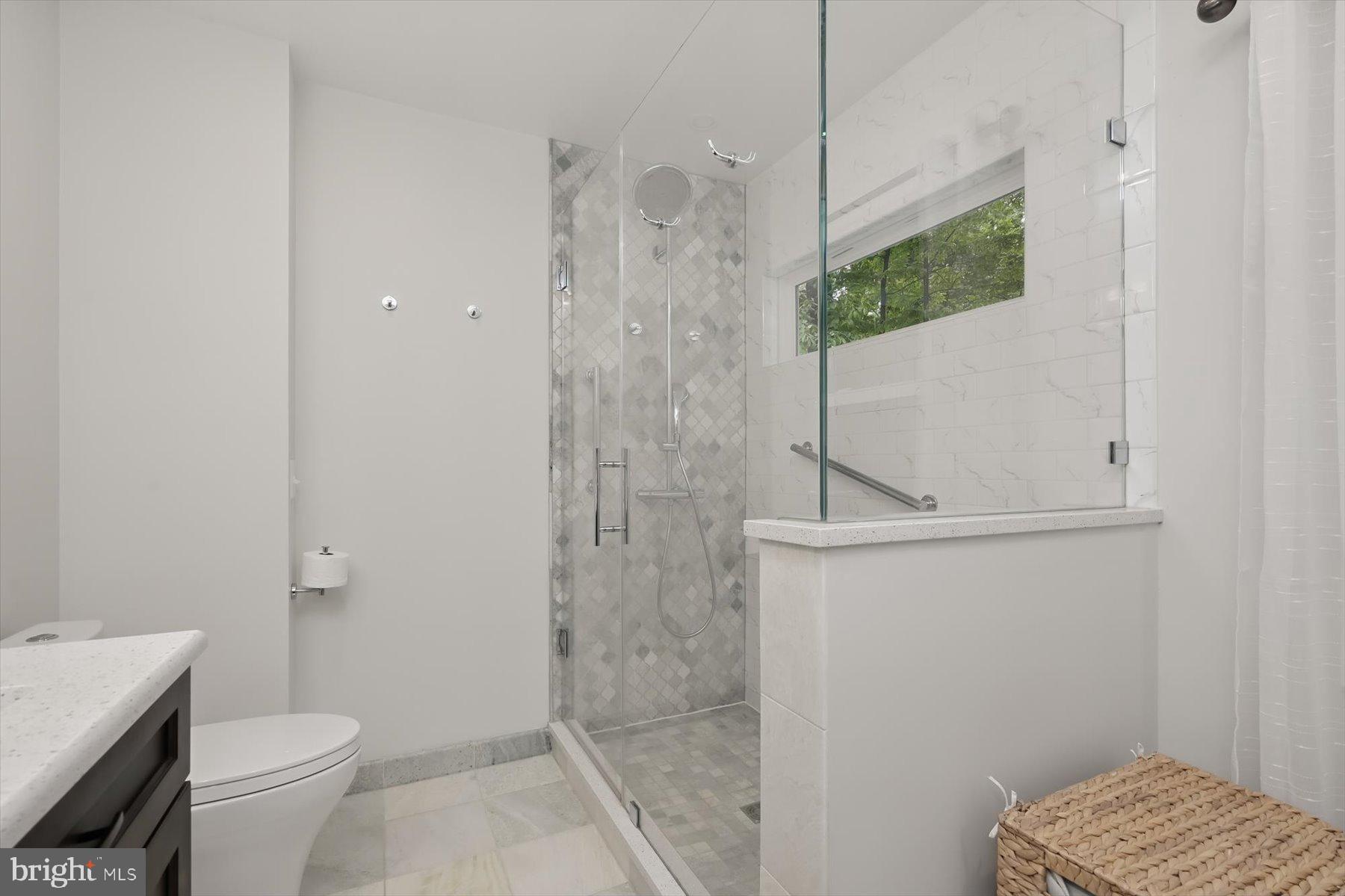 CARDEROCK SPRINGS - Residential