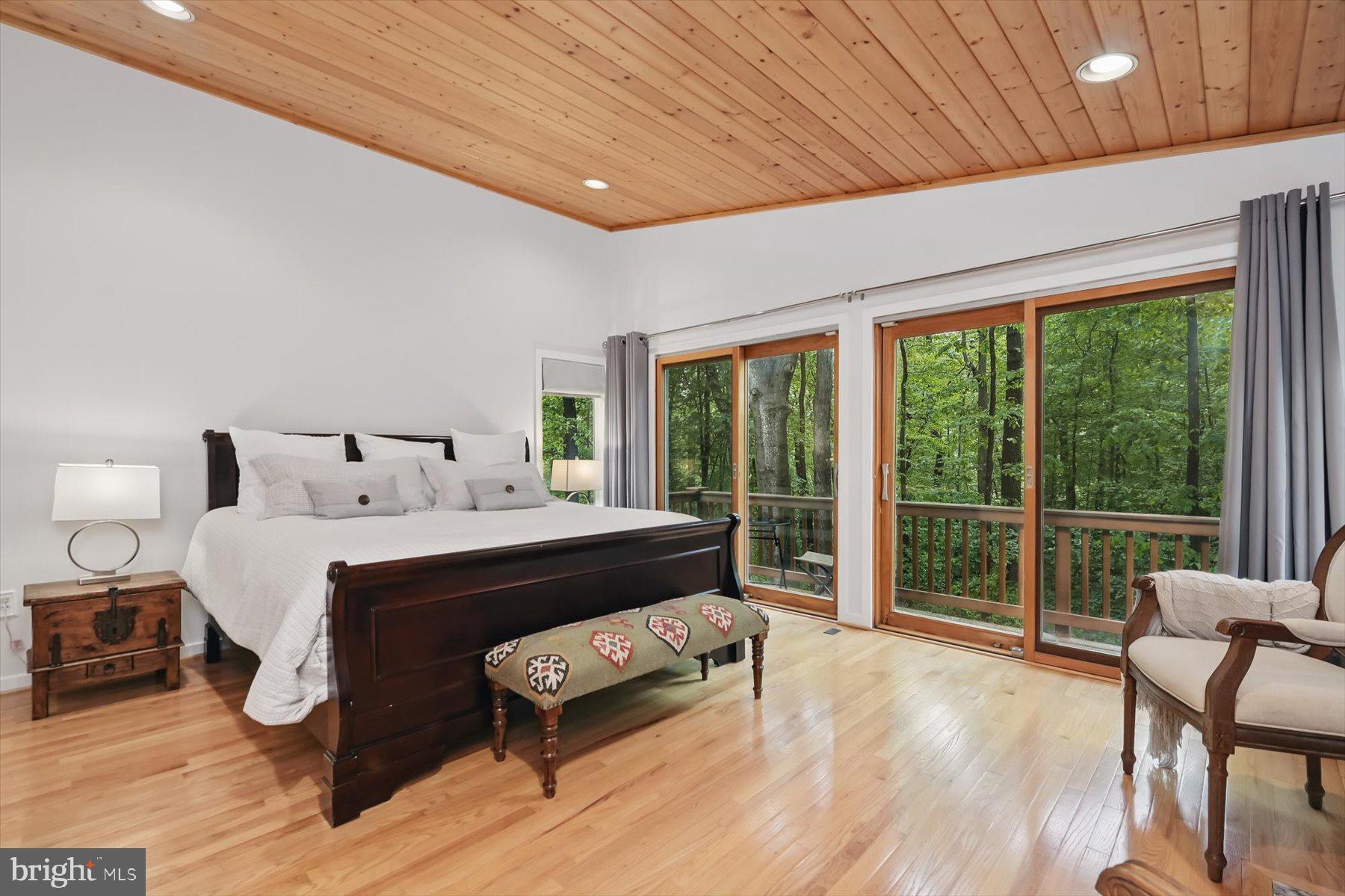 CARDEROCK SPRINGS - Residential