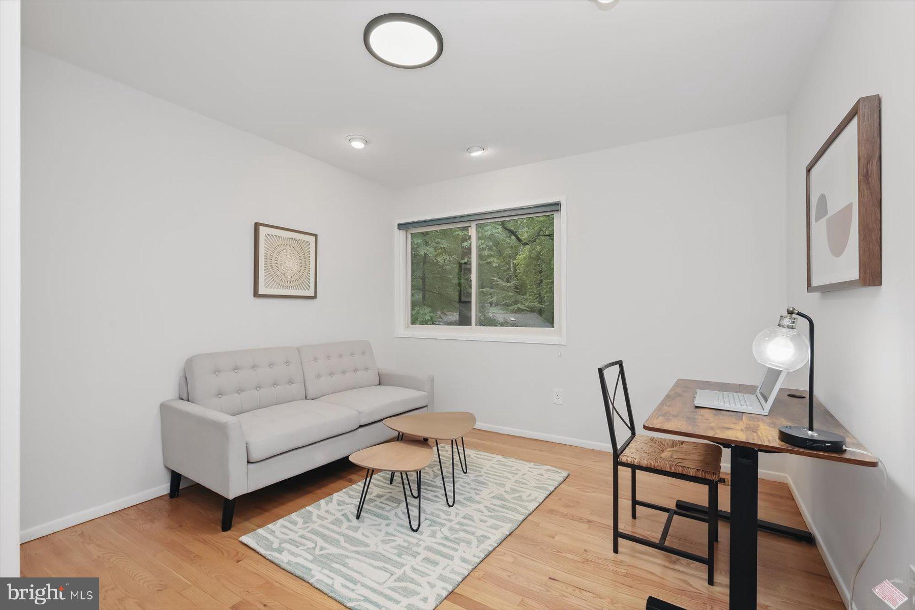 CARDEROCK SPRINGS - Residential