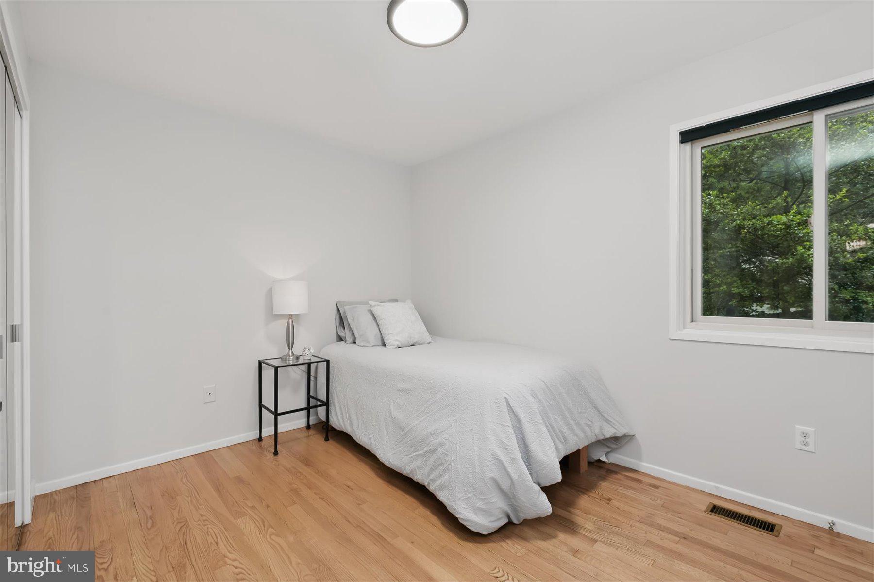 CARDEROCK SPRINGS - Residential