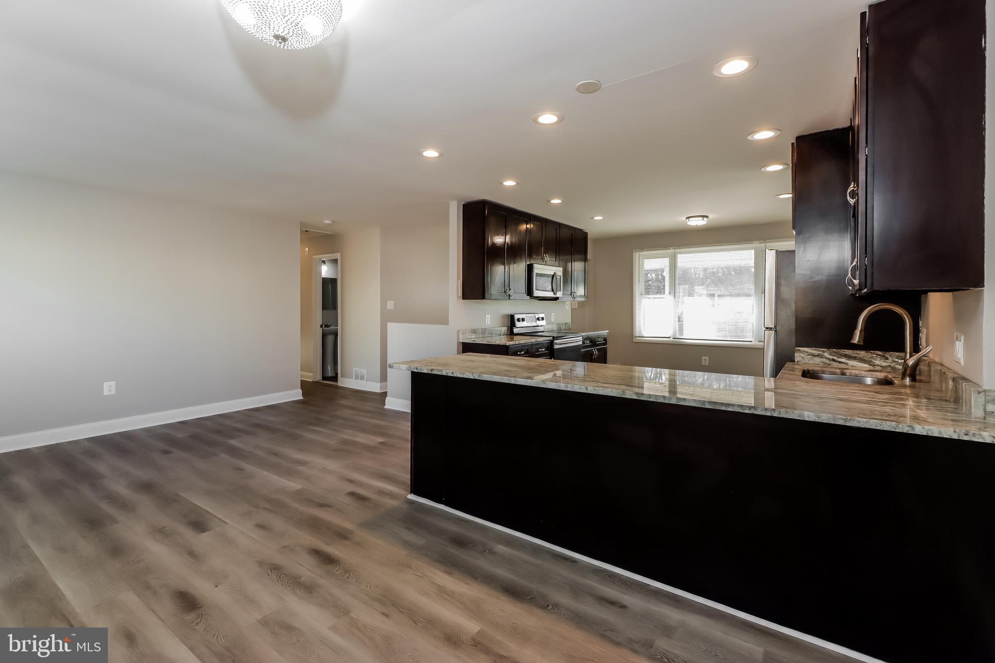 ESTONIAN ESTATES - Residential Lease