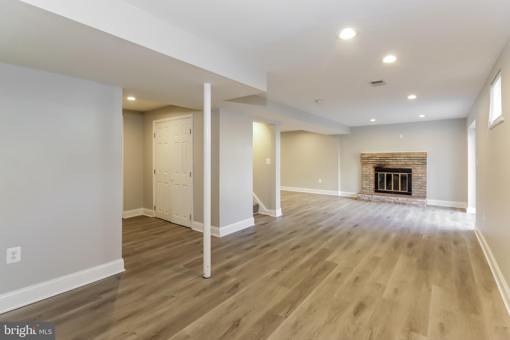 ESTONIAN ESTATES - Residential Lease