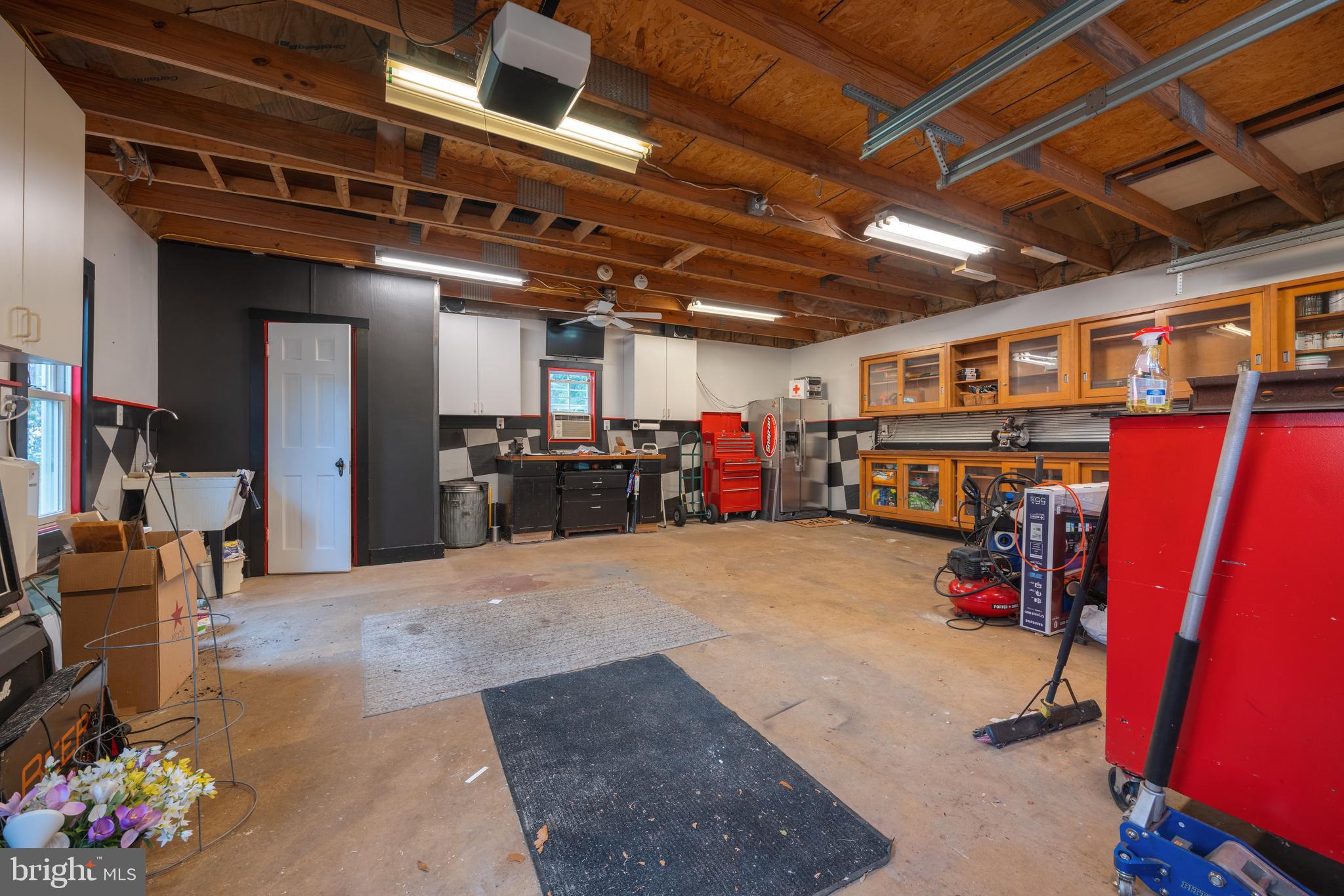 LINCOLNIA PARK - Residential