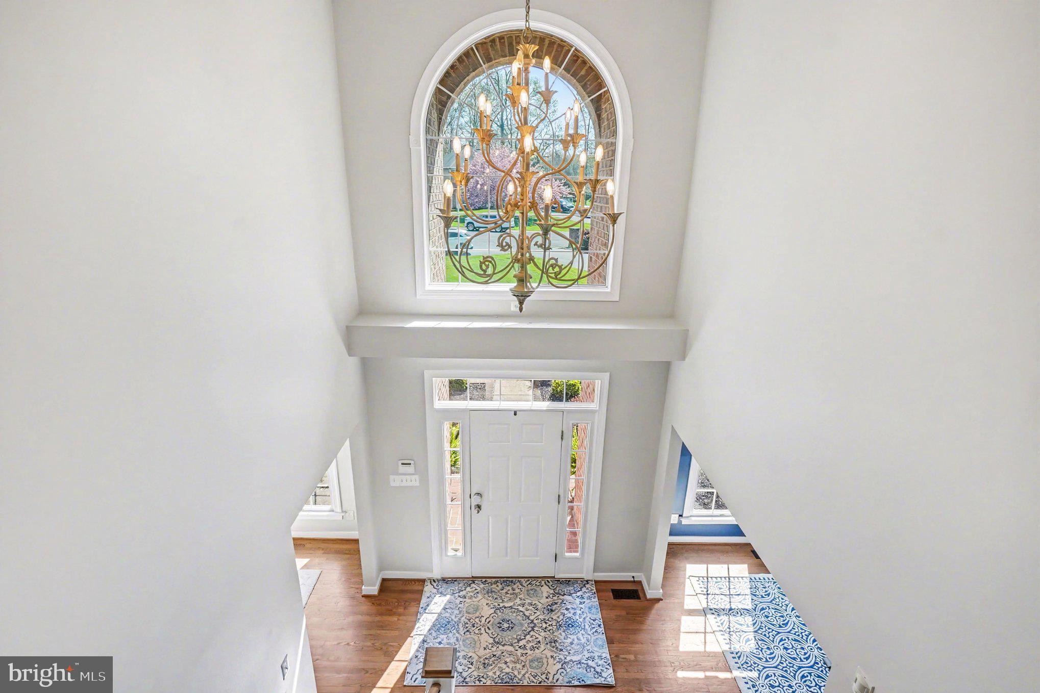 2323 QUEENSBURY DRIVE