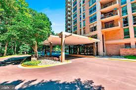 PARKSIDE PLAZA CODM - Residential Lease