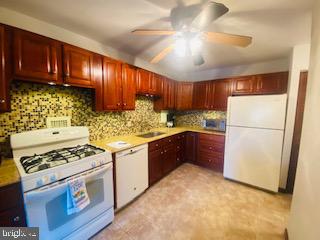 PARKSIDE PLAZA CODM - Residential Lease