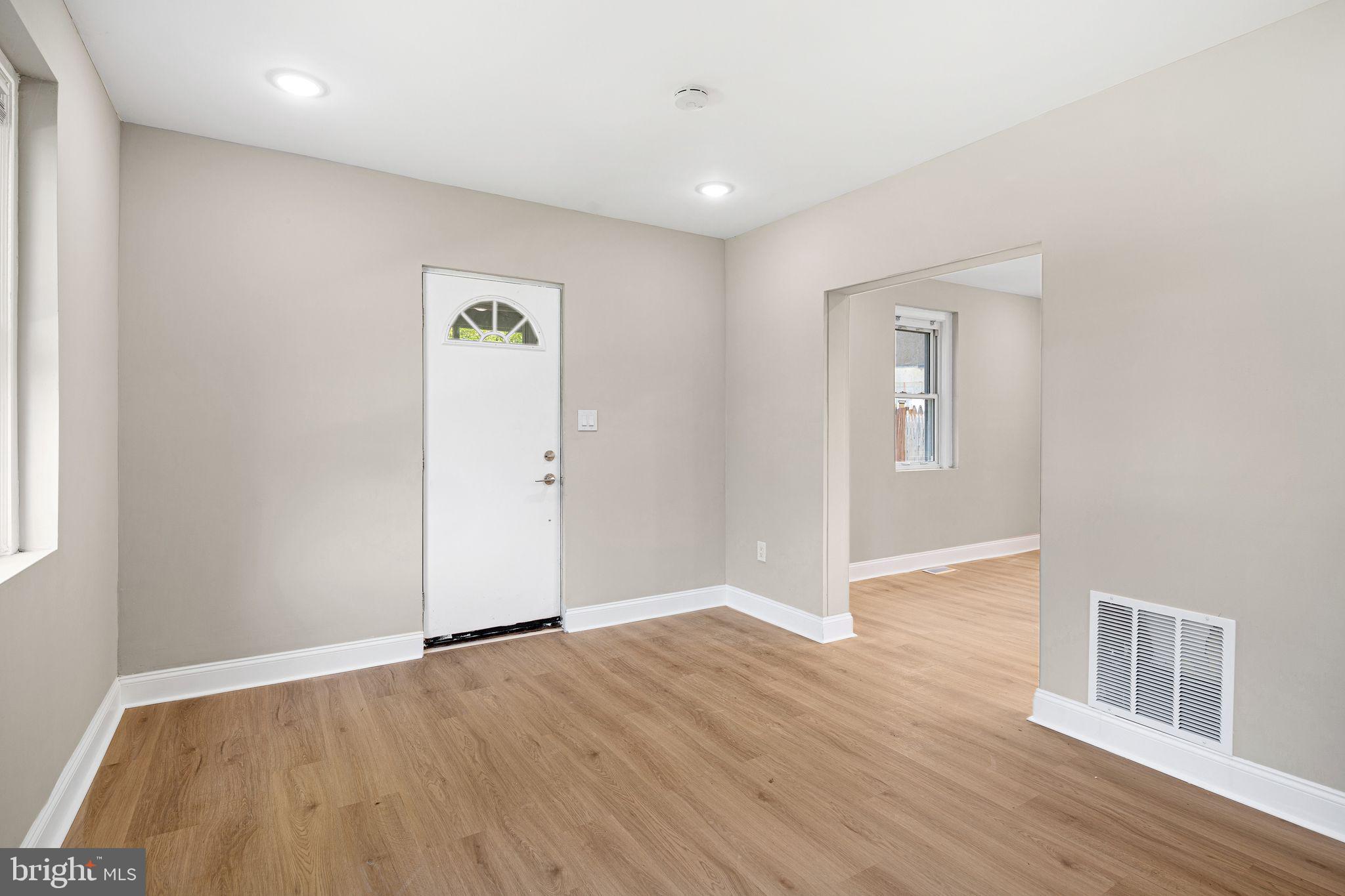 212 NEW BROADWAY
