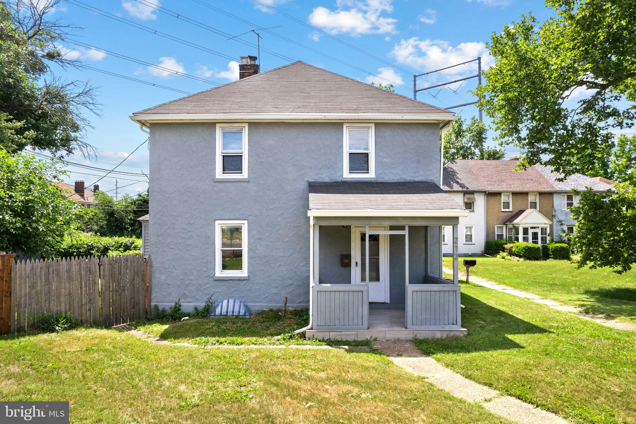 212 NEW BROADWAY