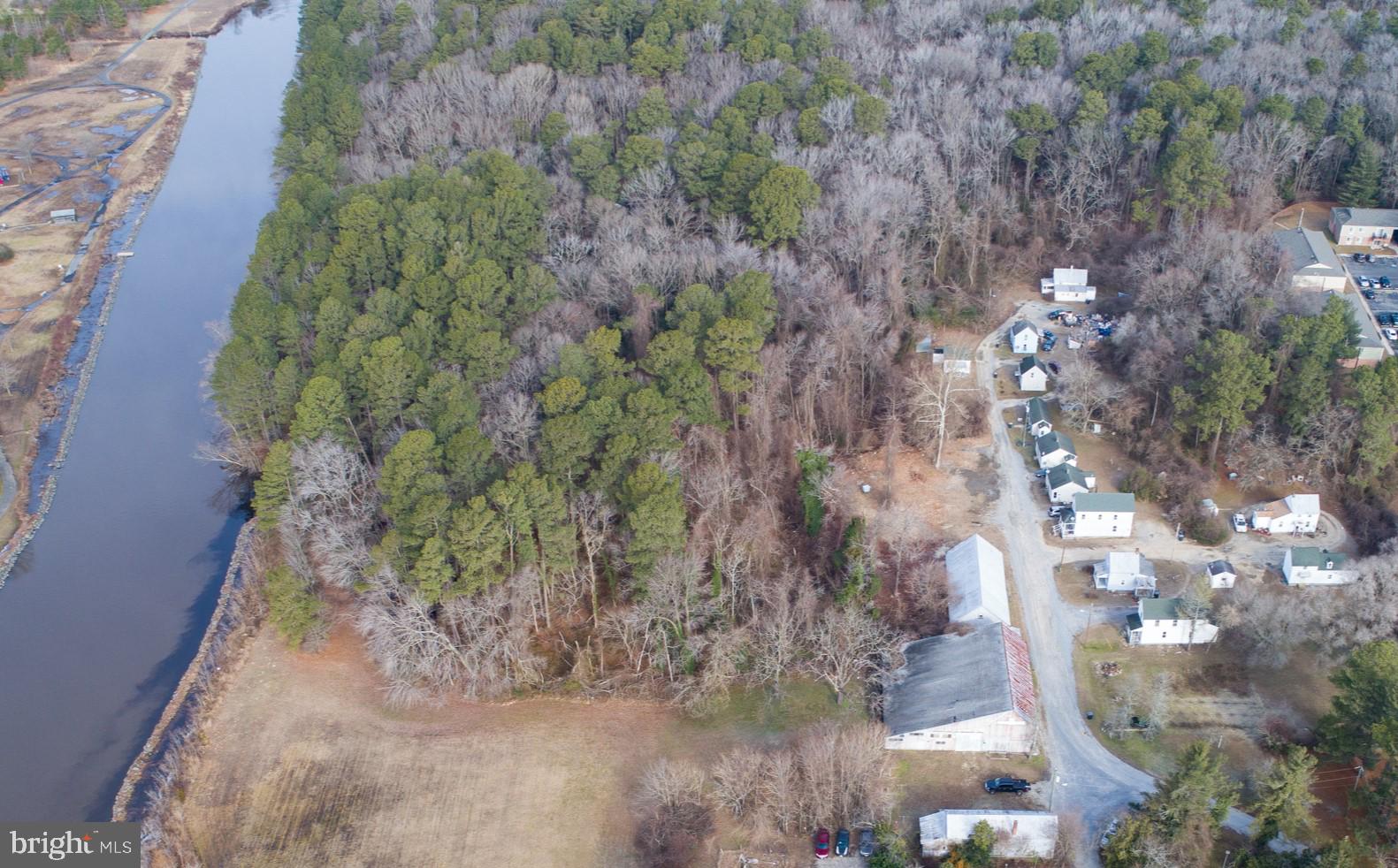 FEDERALSBURG - Commercial Sale