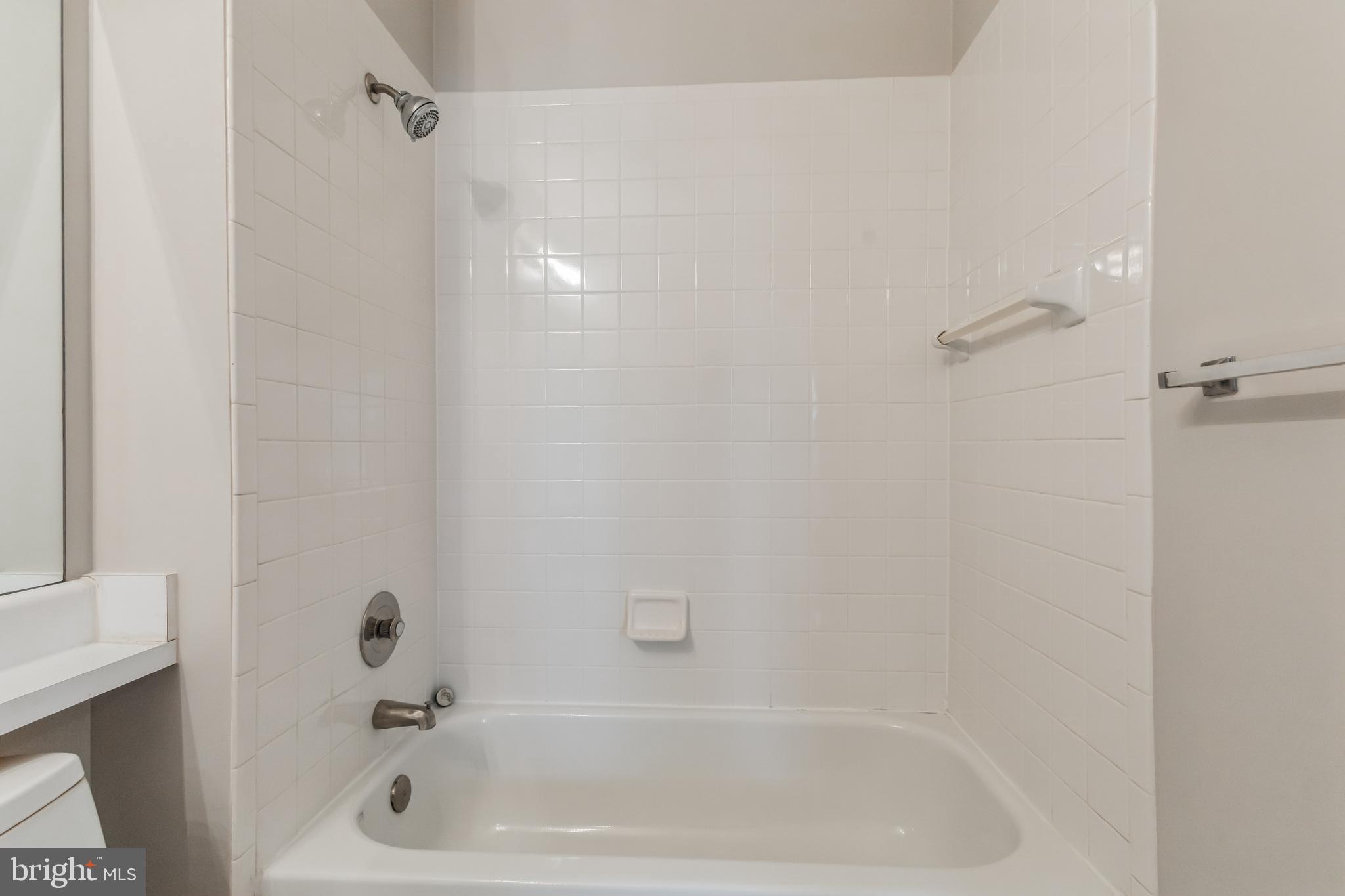 SANDERLING - Residential Lease