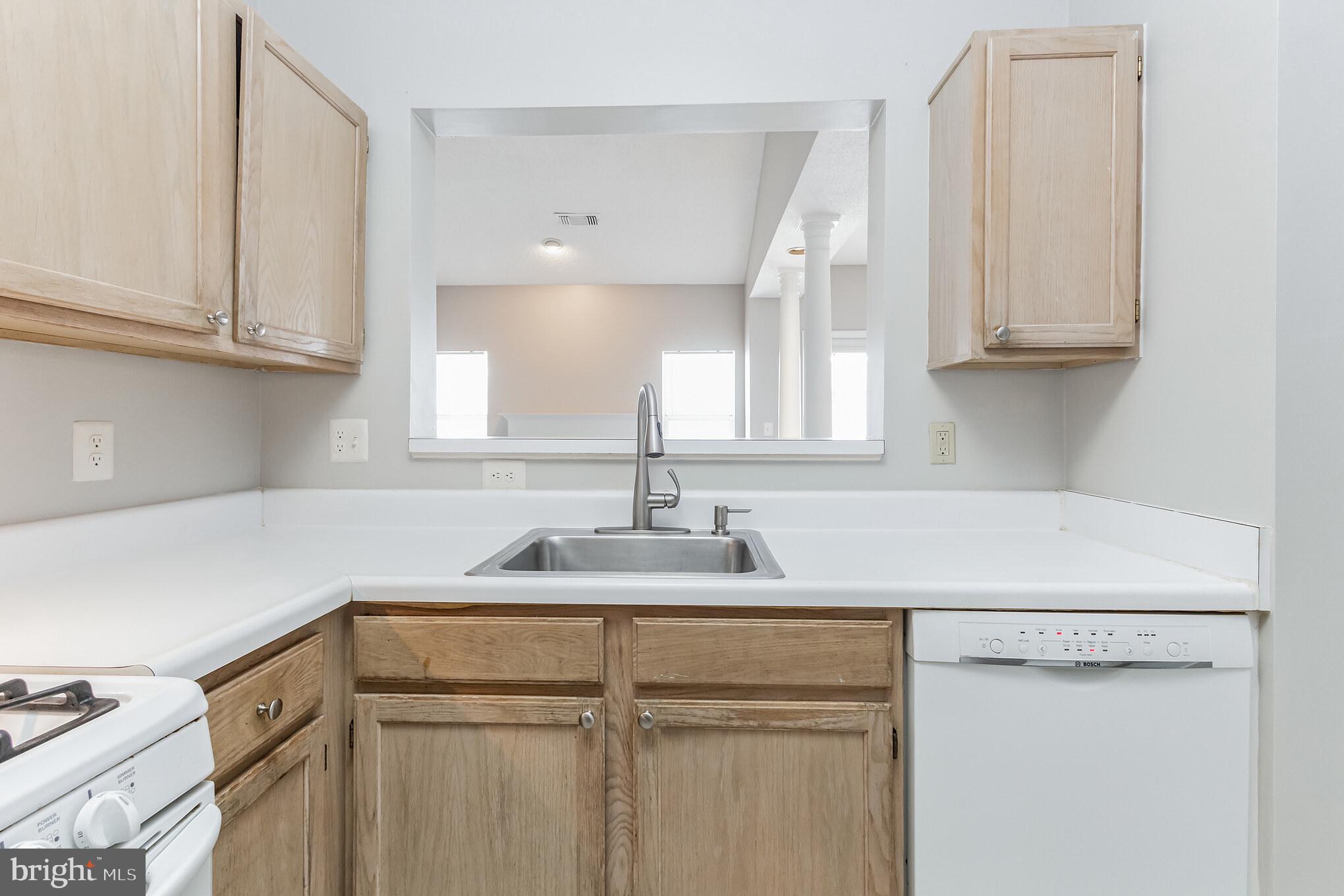 SANDERLING - Residential Lease