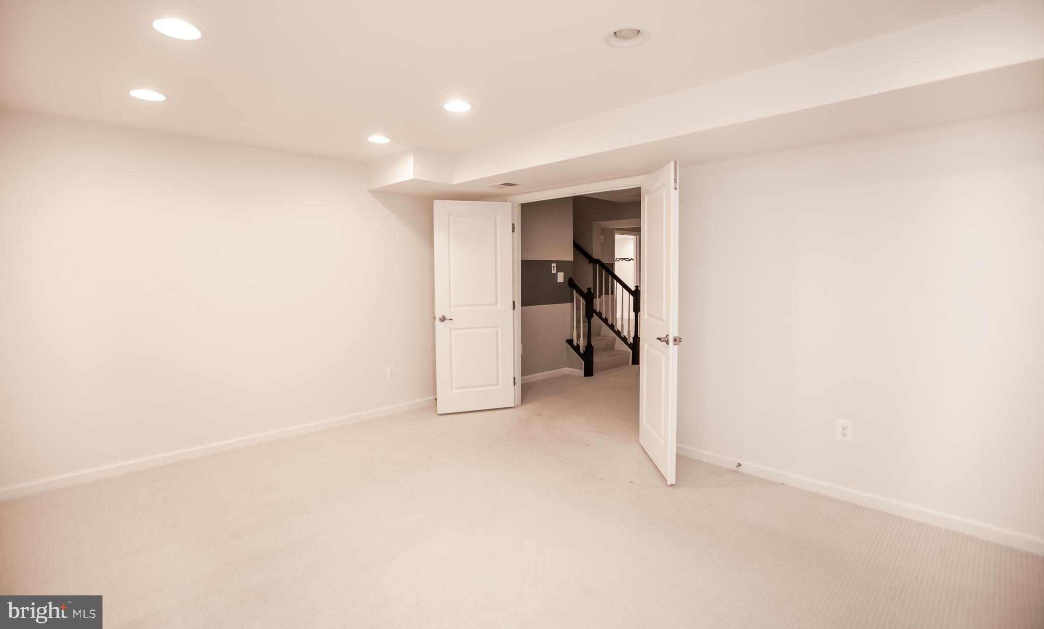 SHENANDOAH SPRINGS - Residential