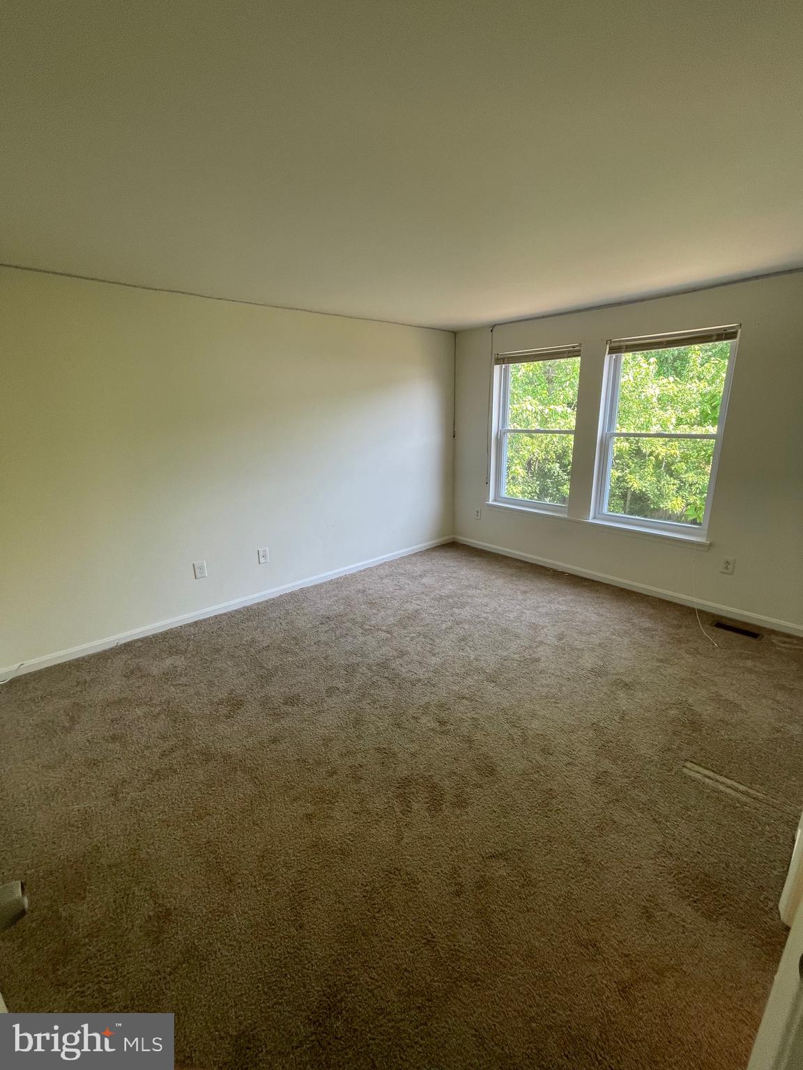 VAN DYKE MANOR - Residential