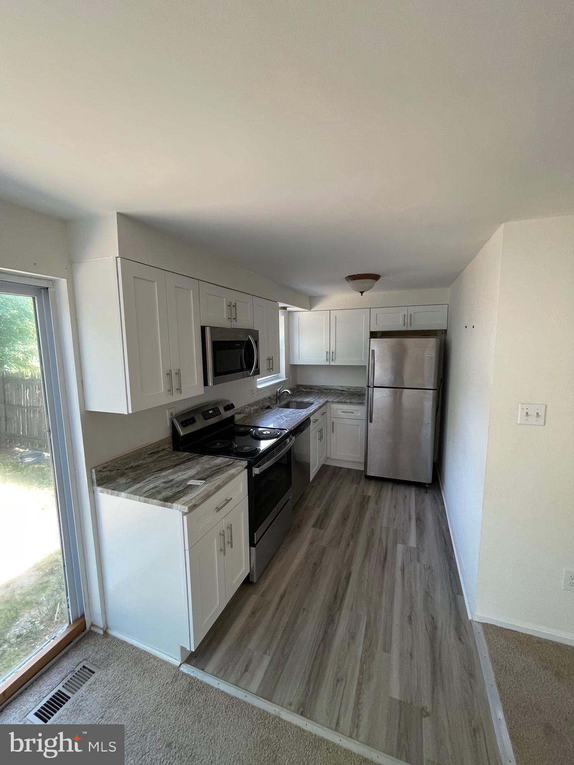 VAN DYKE MANOR - Residential