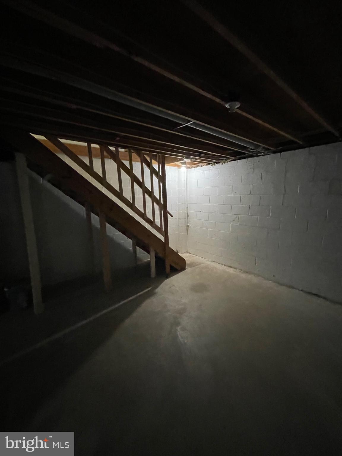 VAN DYKE MANOR - Residential