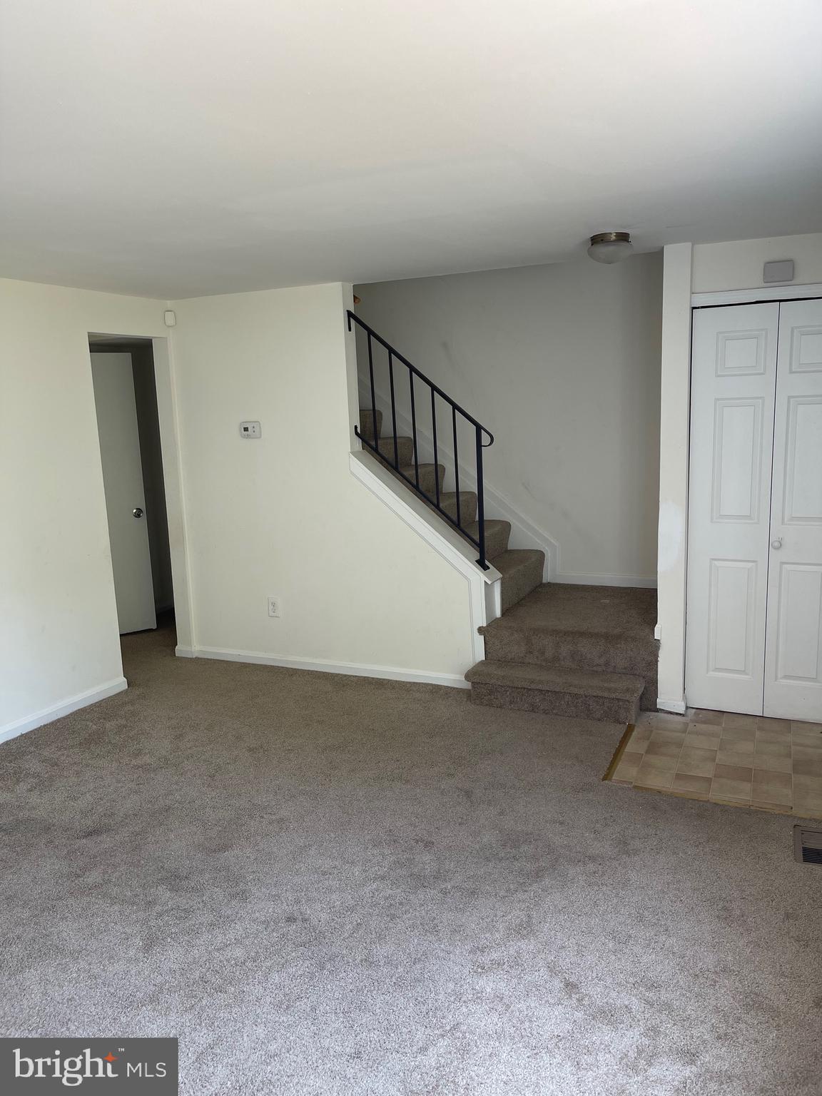 VAN DYKE MANOR - Residential