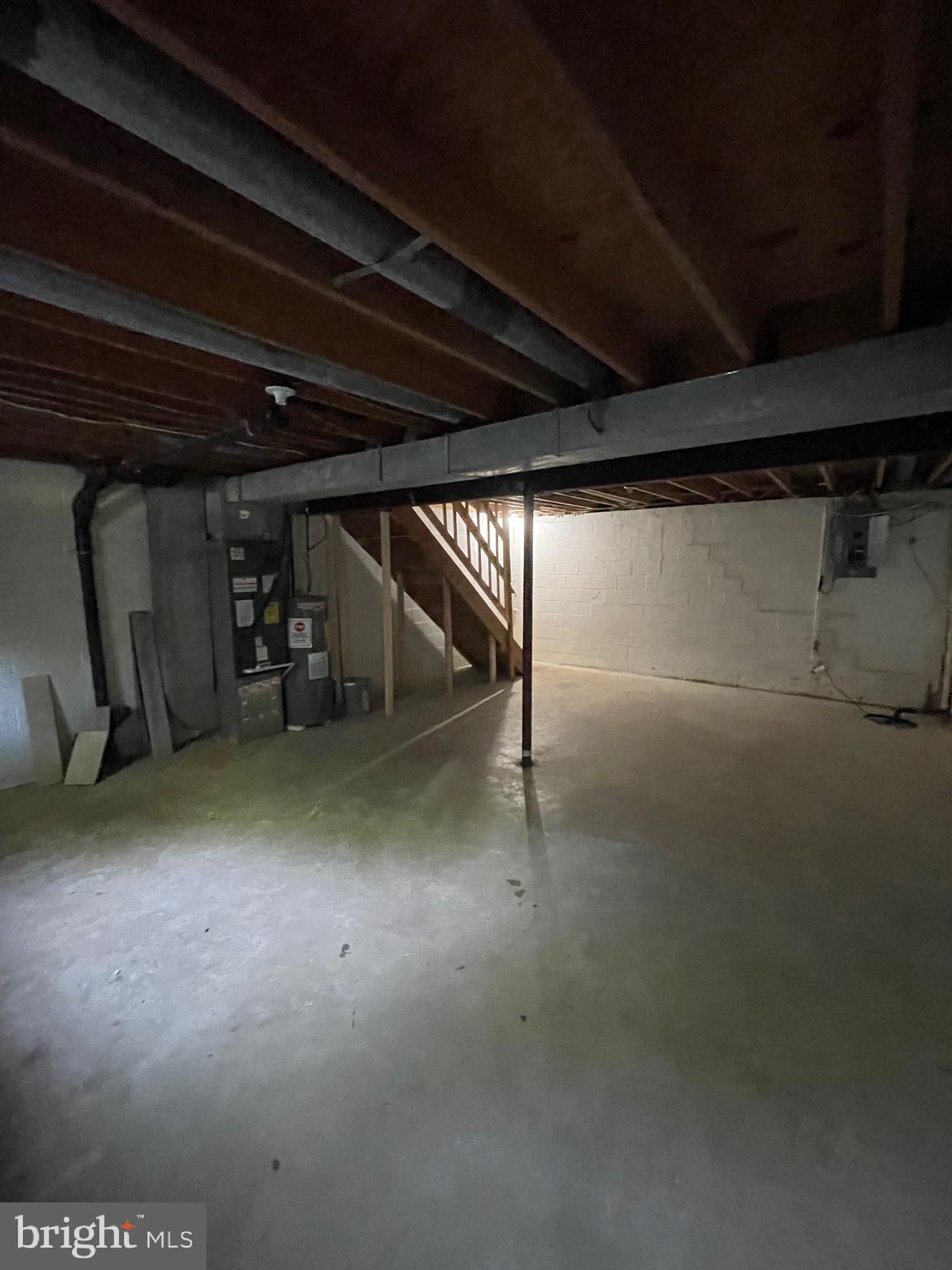 VAN DYKE MANOR - Residential