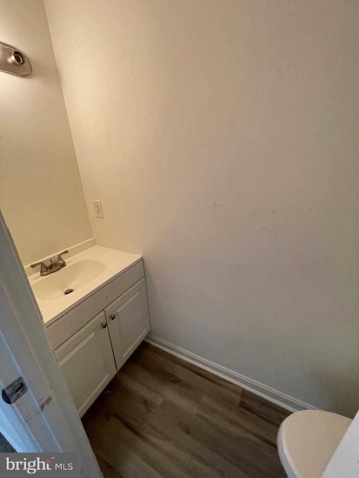 VAN DYKE MANOR - Residential