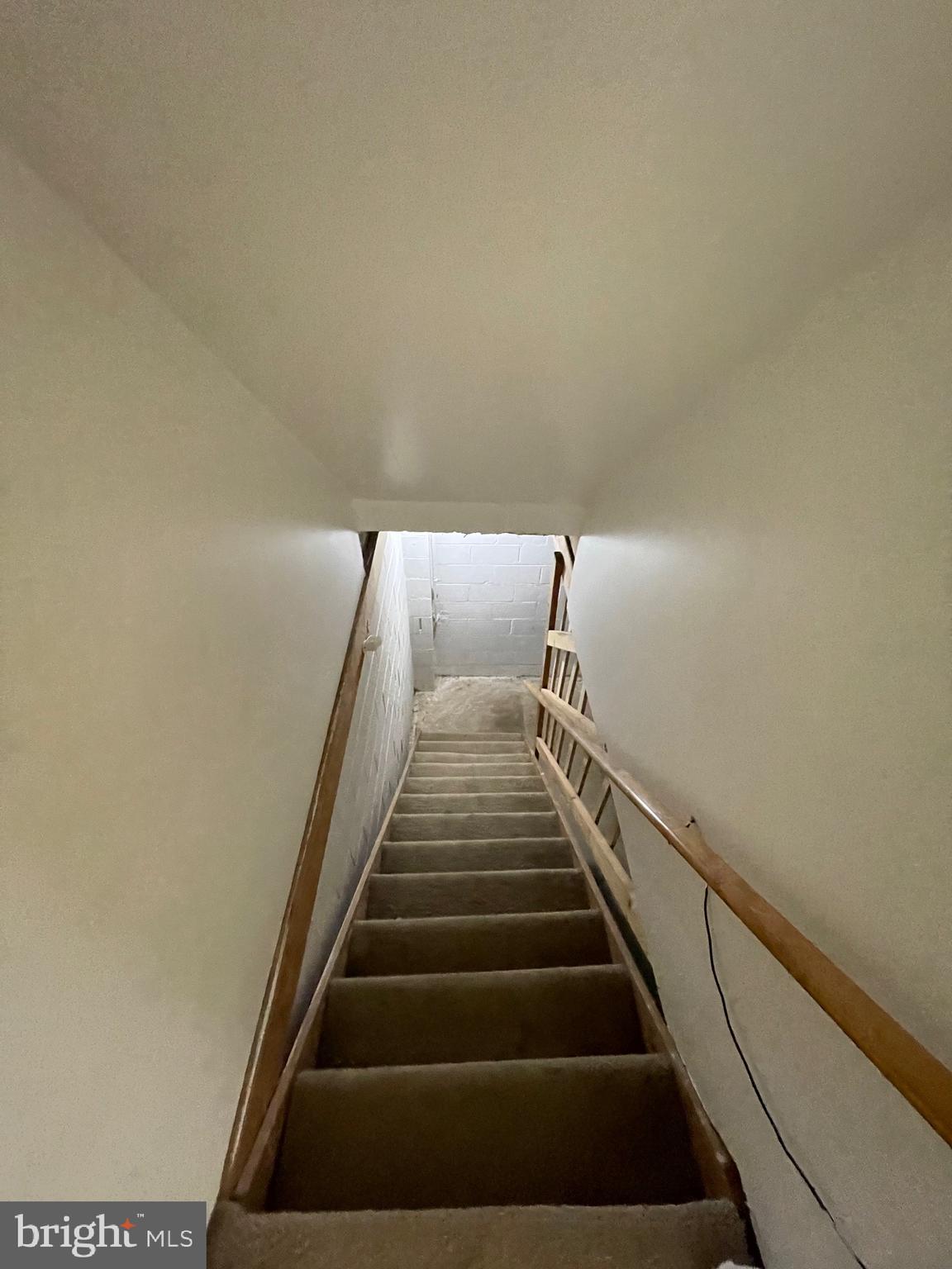 VAN DYKE MANOR - Residential