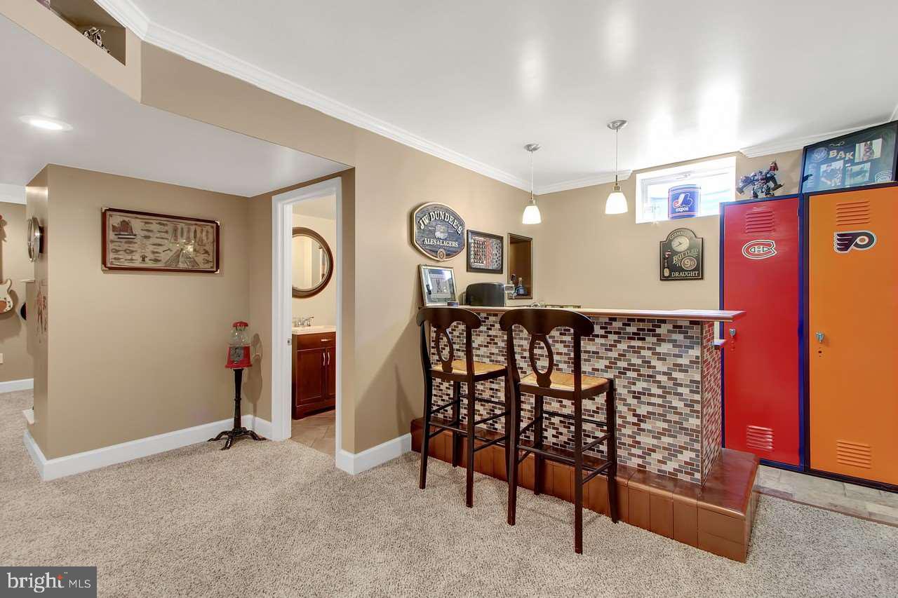 HIGH POINTE - Residential