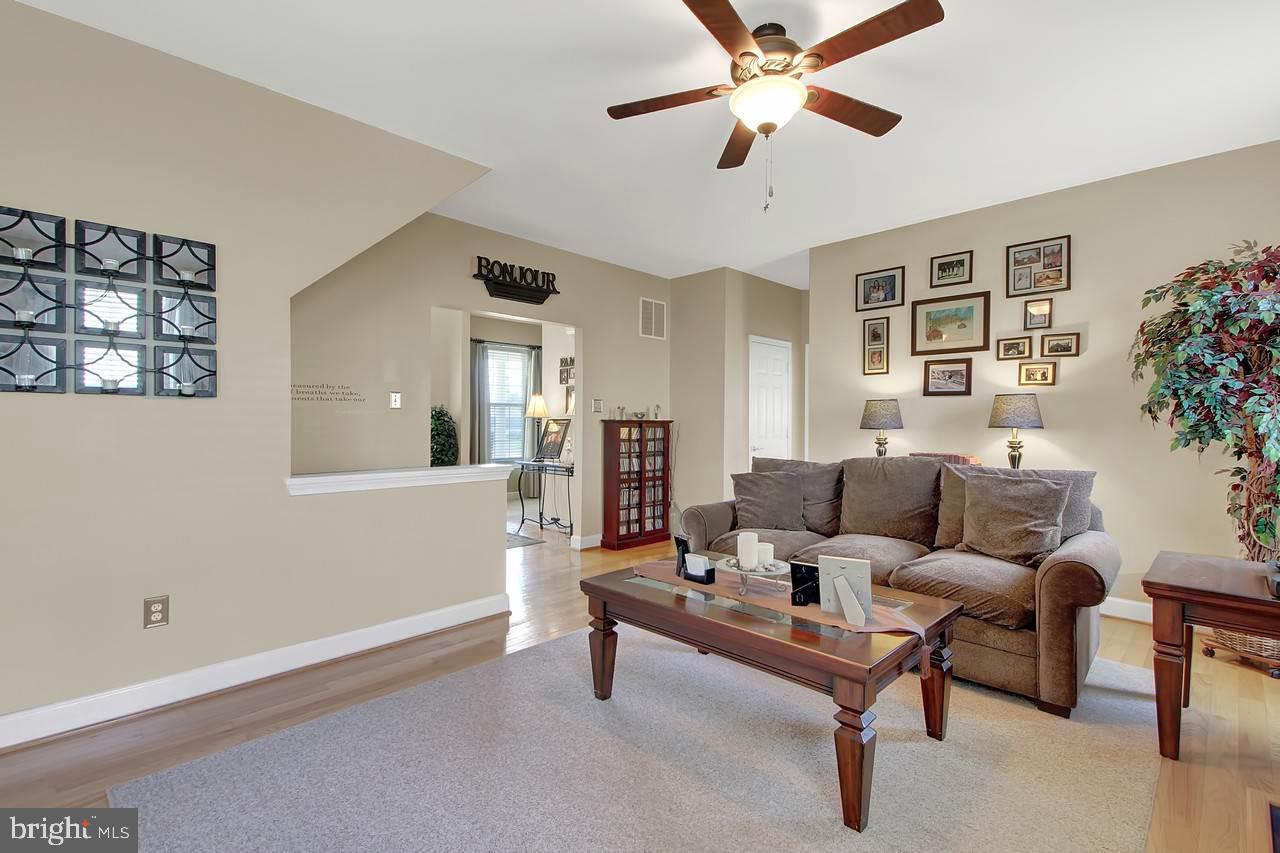 HIGH POINTE - Residential