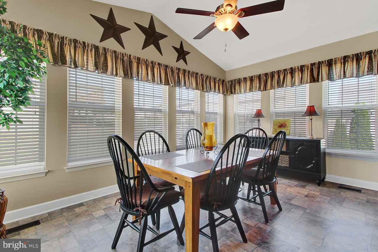 HIGH POINTE - Residential