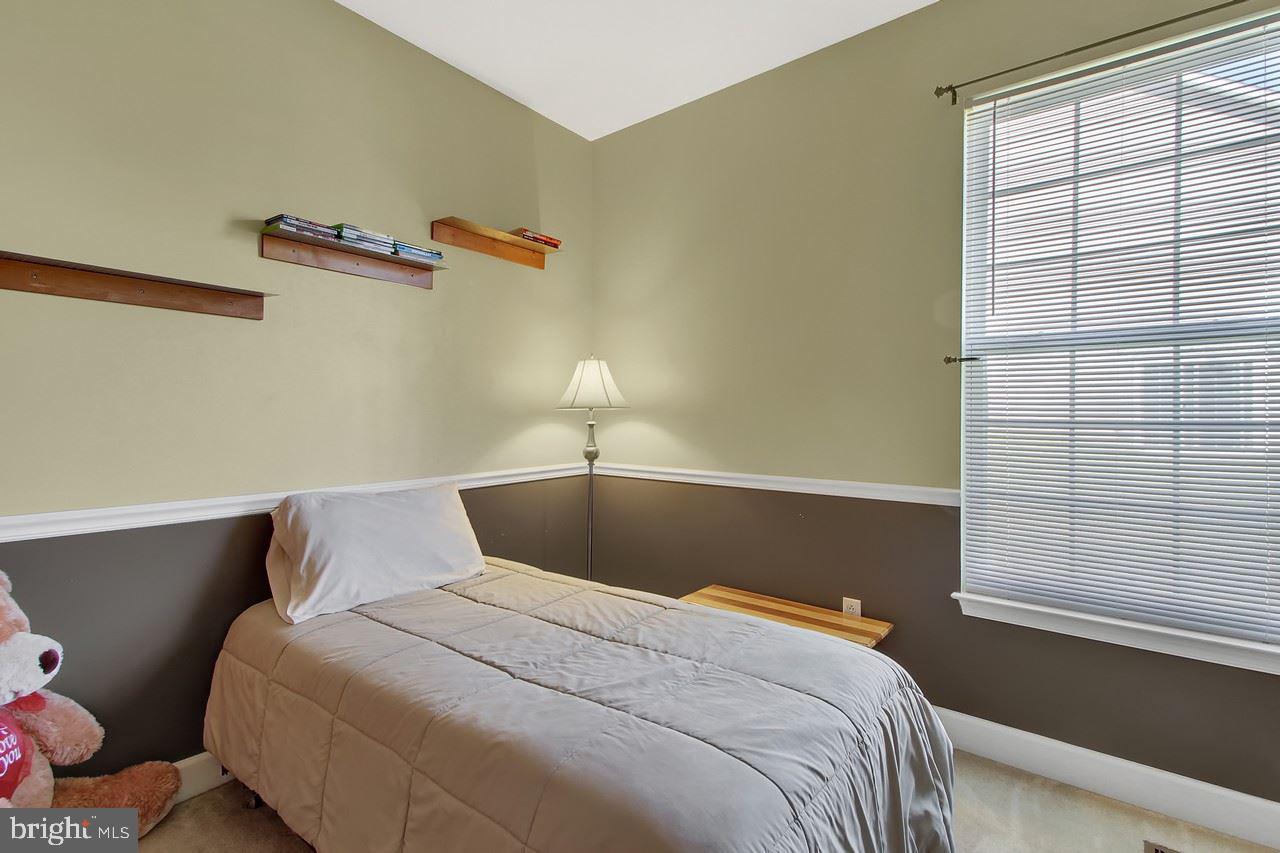 HIGH POINTE - Residential