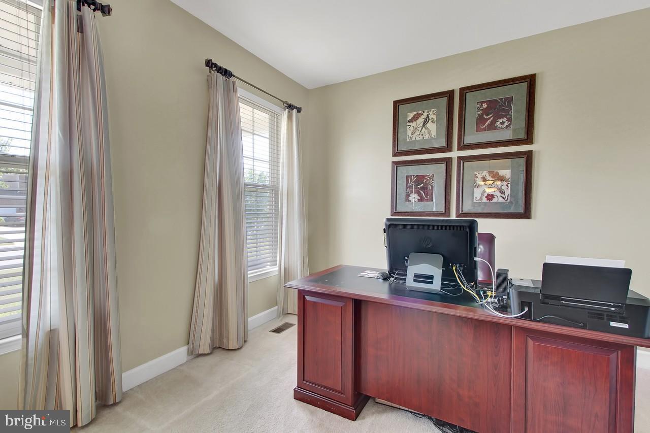 HIGH POINTE - Residential