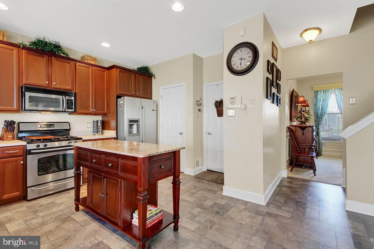 HIGH POINTE - Residential